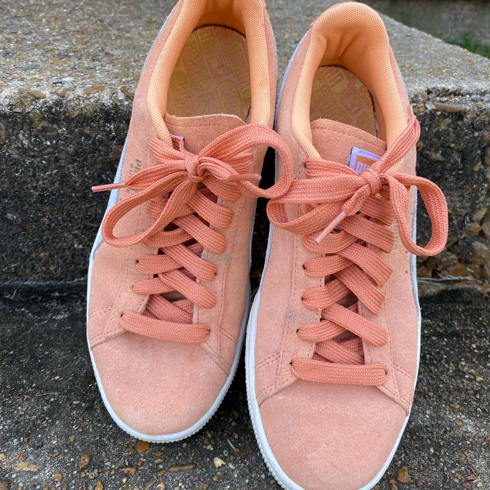 Women's Puma Peach Suede Sneakers